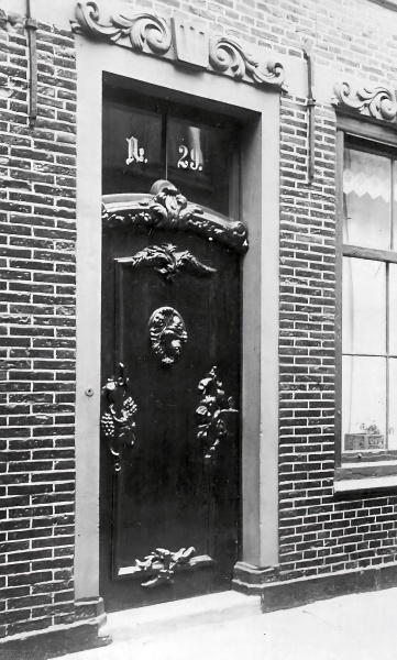 Datei:GrBurgstr29 Port.jpg