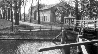 Schiebebrücke über den Ems-Jade-Kanal zwischen Rotem Siel und Kesselschleuse