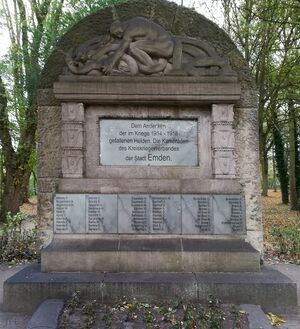 2018 Kriegerdenkm-1 JPB.jpg